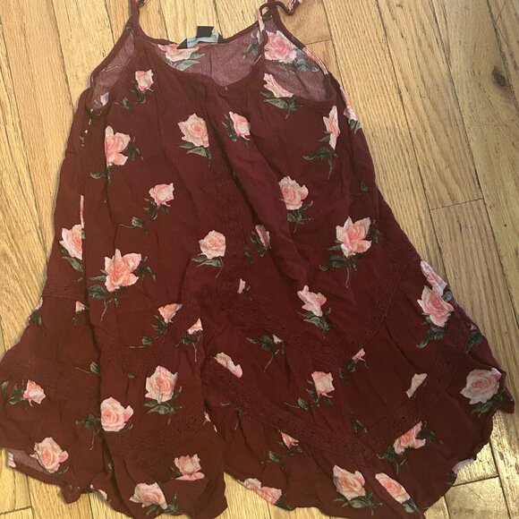 American Eagle Cute Flowy Sleeveless Blouse‎ Burgandy Floral Print Boho Size XXS - Picture 1 of 1